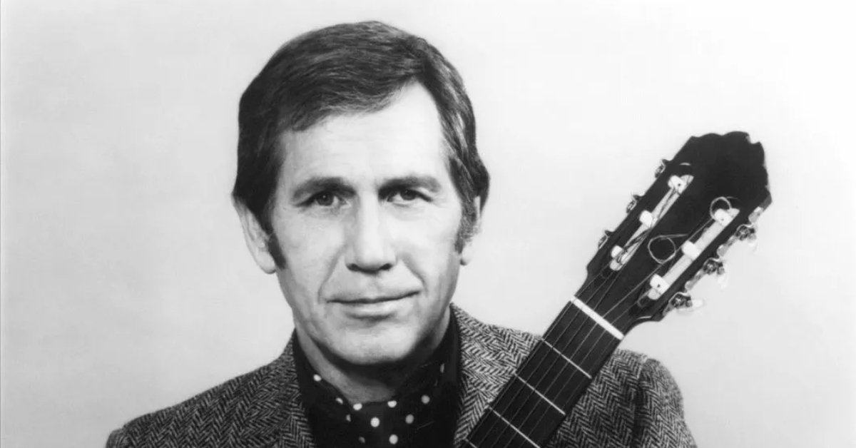 Country Music - Photo of Chet Atkins